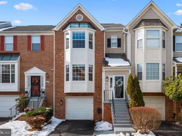 6837 Kerrywood Cir, Centreville, VA 20121