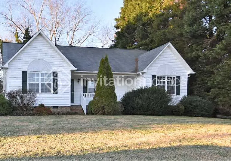 3996 Leinbach Dr — Photo 1