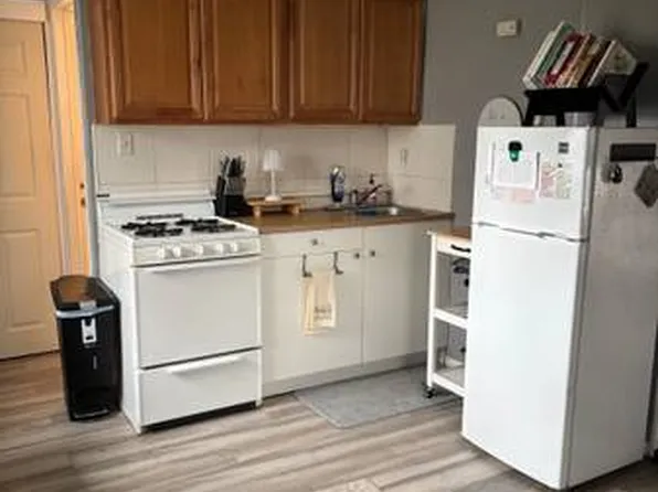 (undisclosed Address), Commack, NY 11725