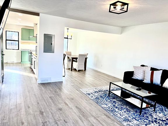 3rd image of 33 Lakeside Dr Unit 34