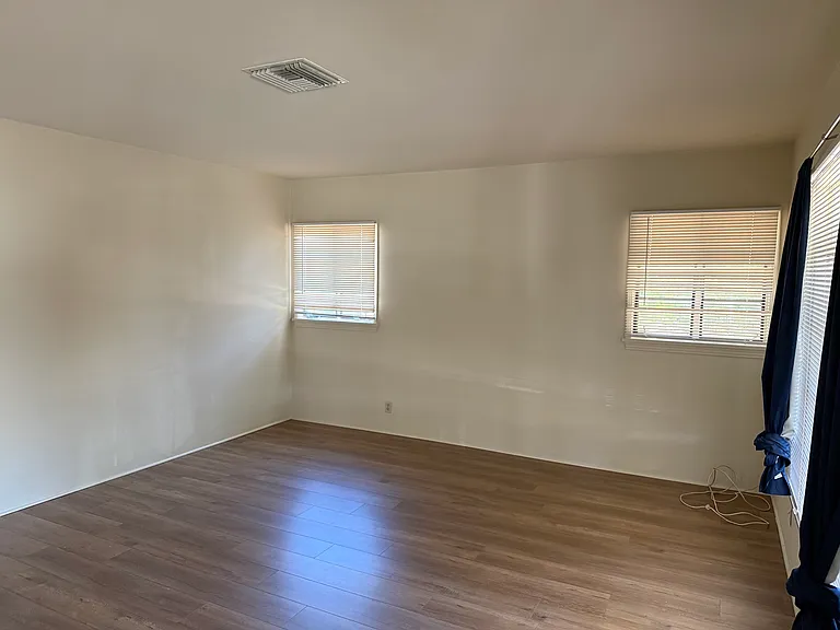 153 E Pasadena St — Photo 13