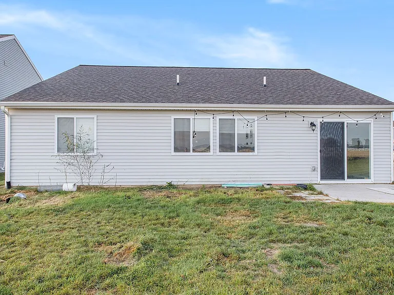8131 Lausen Ln — Photo 10
