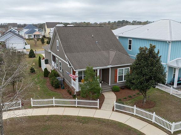 3rd image of 1141 Yellow Daisy Ln