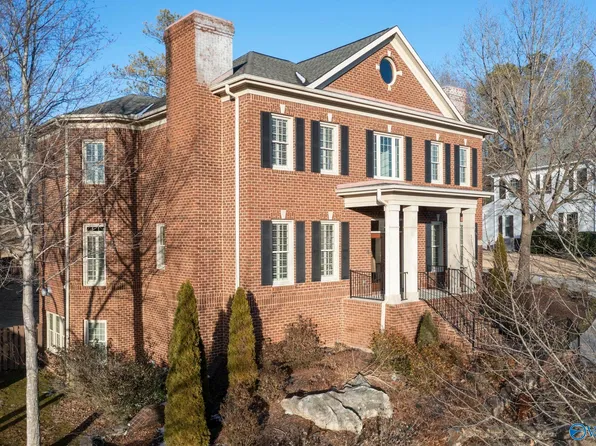 2908 Tantallon Dr SE, Owens Cross Roads, AL 35763