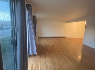 8908 Steven Dr APT 1G, Des Plaines, IL 60016