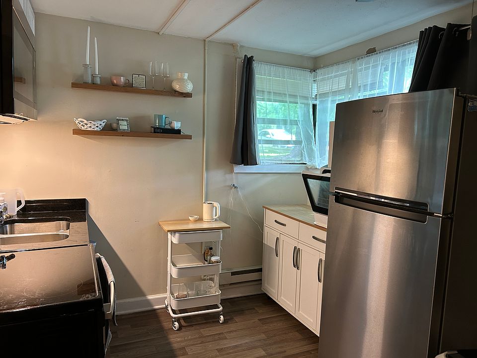 1st image of 589 Cleveland Ave S APT 2