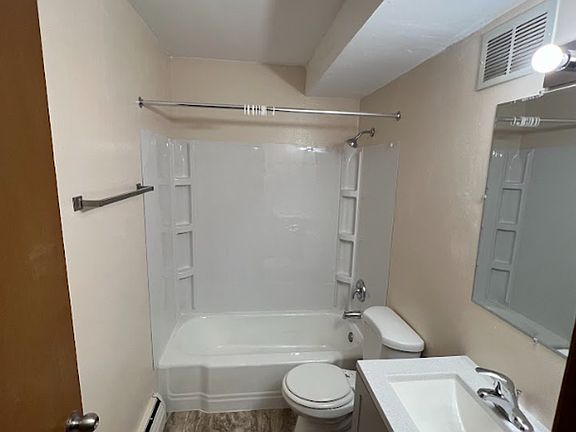 4th image of 1001 S East St APT 3