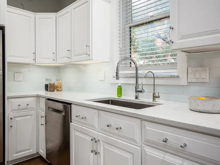 926 City Park Ave — Photo 20