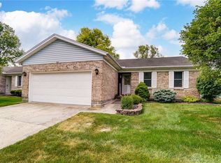 816 Spring Lake Cir, Enon, OH 45323