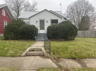 2111 Catalpa Ave, South Bend, IN 46613
