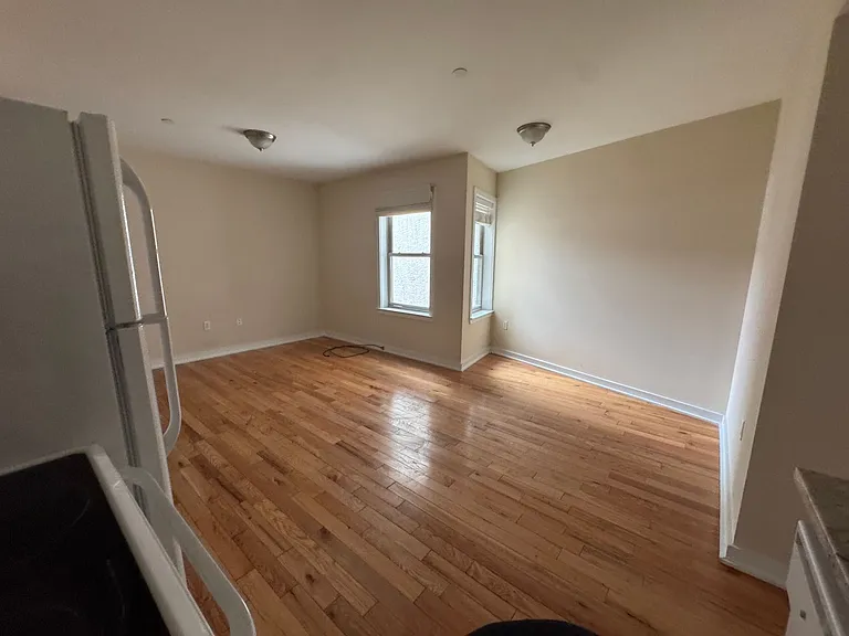4442 Cresson St — Photo 6