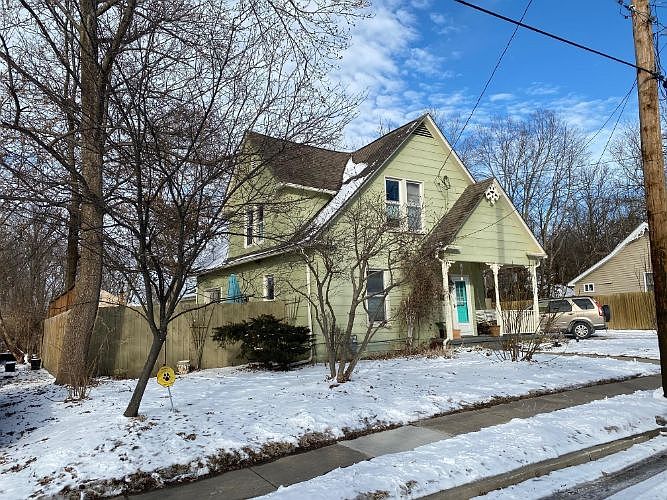 1st image of 805 Fairview Ave