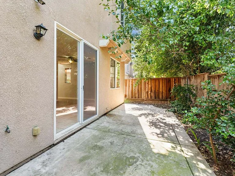 301 Candela Cir — Photo 21