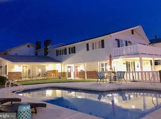 9101 Pacific Ave, Wildwood Crest, NJ 08260