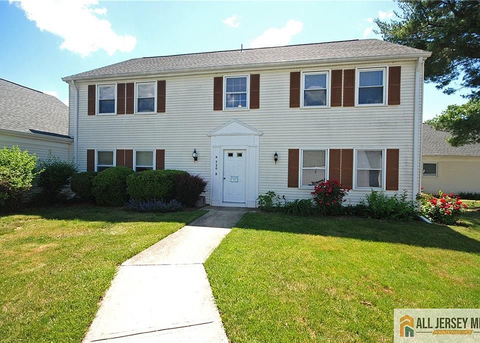 1st image of 220 Manchester Ln #B