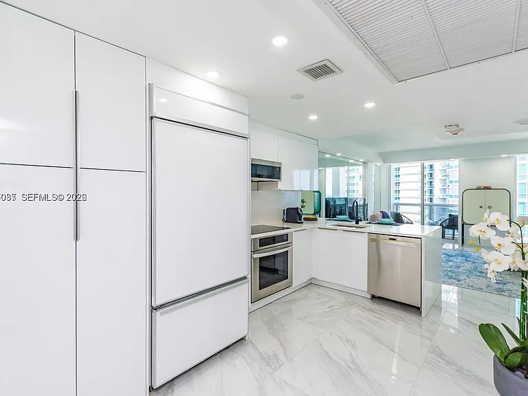 10275 Collins Ave #1404 — Photo 21