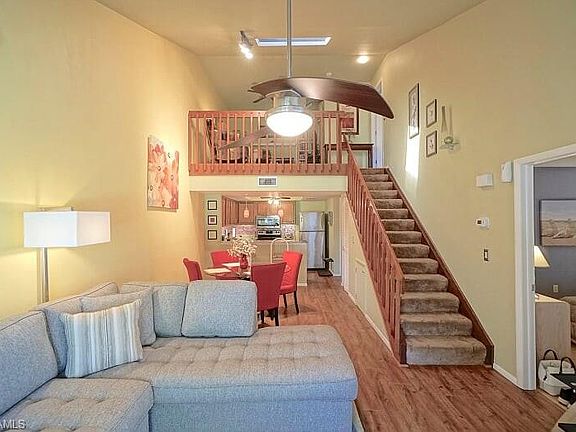 4th image of 7132 Almendro Ter APT 3