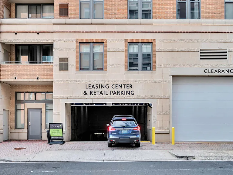 Camden Potomac Yard — Photo 40