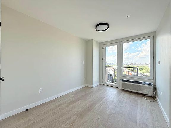 4th image of 479 Herkimer St #6F