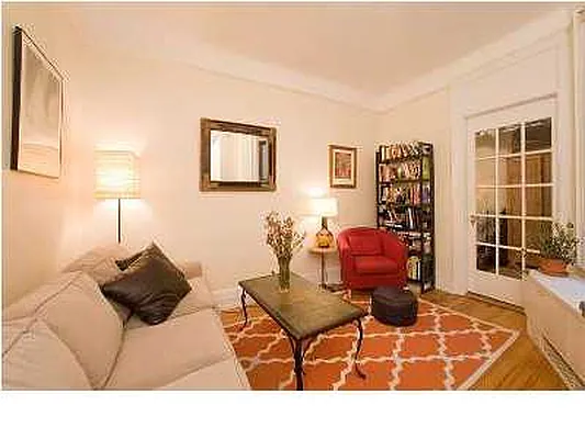 Rented by Evans Real Estate | media 25