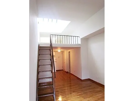 Rented by Mirador Real Estate | media 17