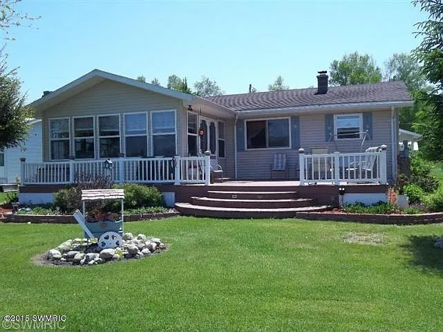 1390 Judy Dr photo 1