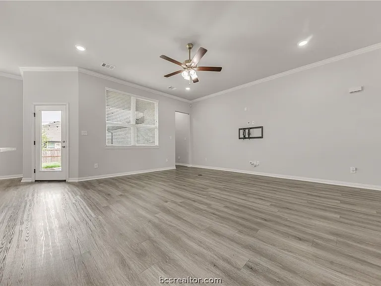 6219 Southern Cross Dr — Photo 5