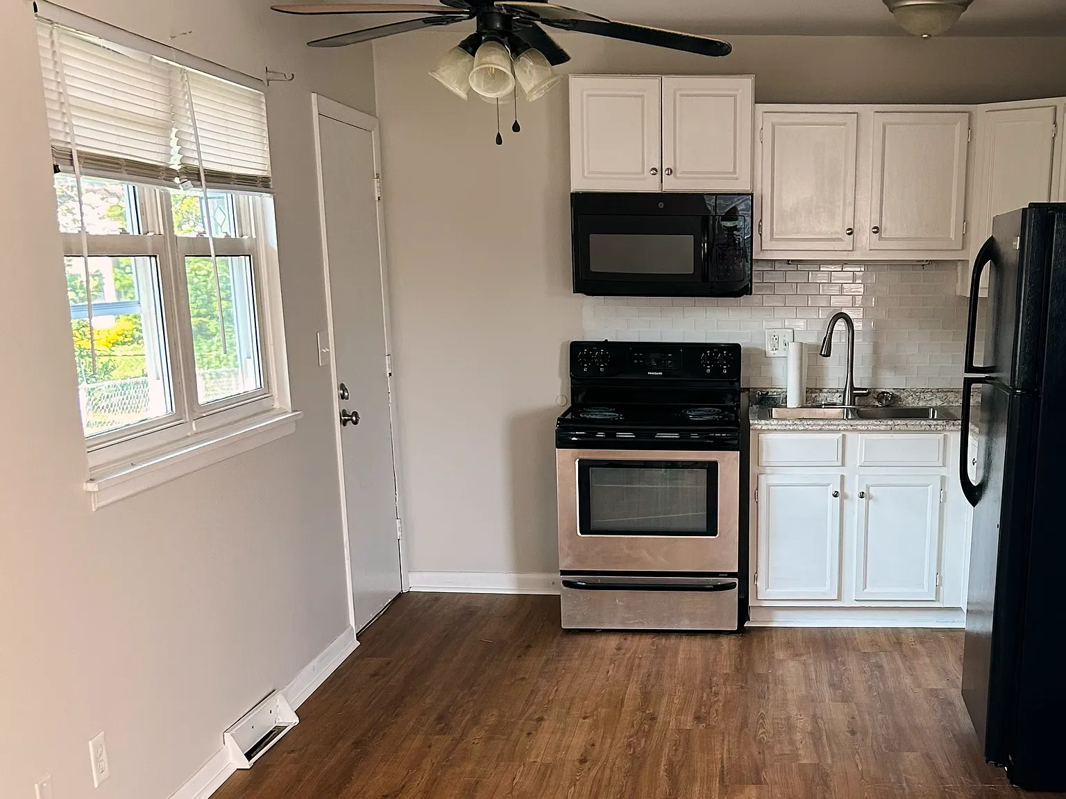 2 bed, 1200 sqft, $1,250 — Photo 4