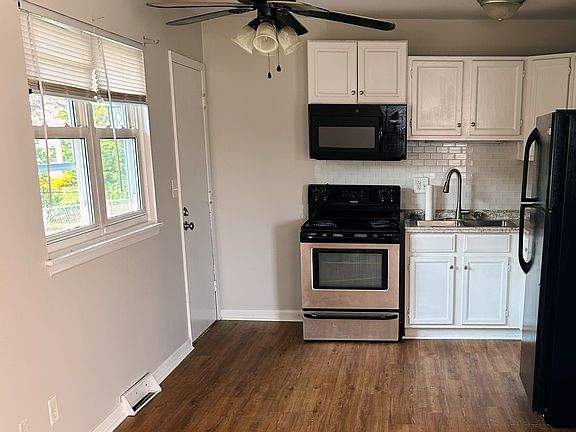 4th image of 312 Cranmer Dr APT A