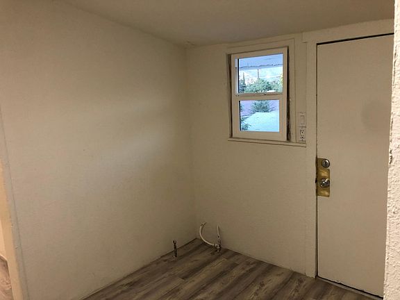 4th image of 137 S Jordan Ave Floor 2