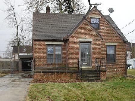 1st image of 17601 Larchwood Ave