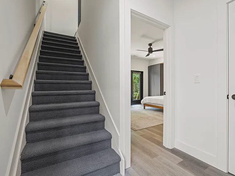 464 South Ln — Photo 11