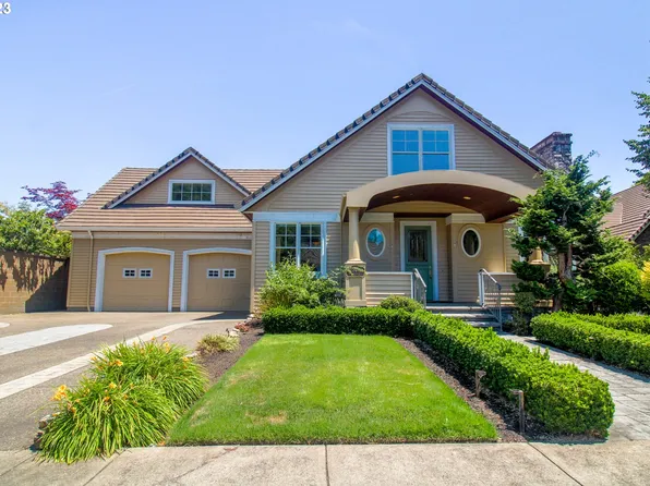 2580 Edgewater Dr, Eugene, OR 97401