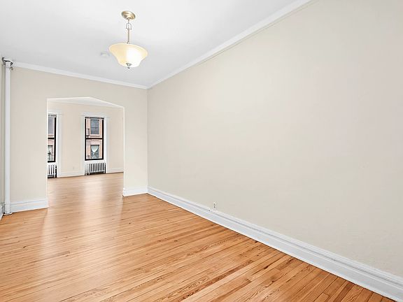 3rd image of 410 E 117th St