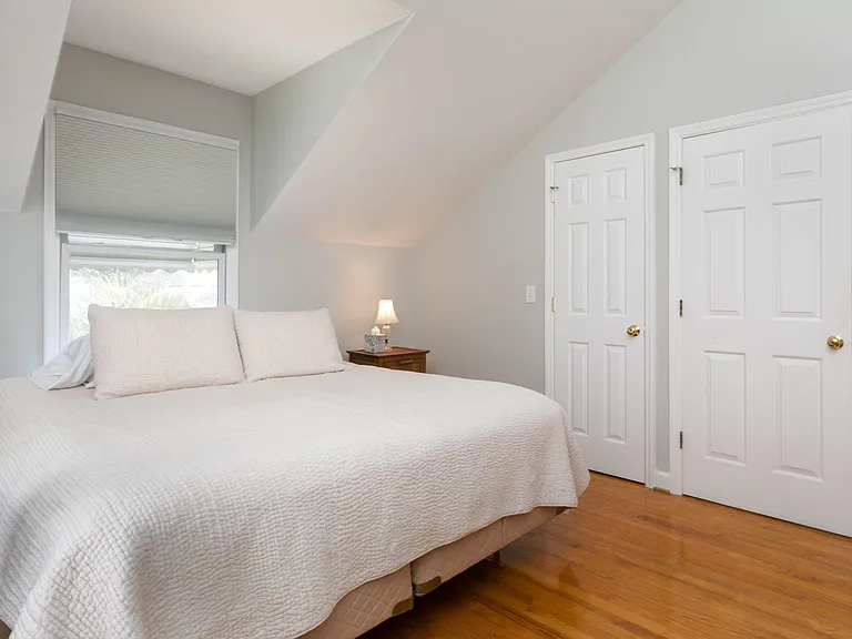 2262 Ion Ave — Photo 33