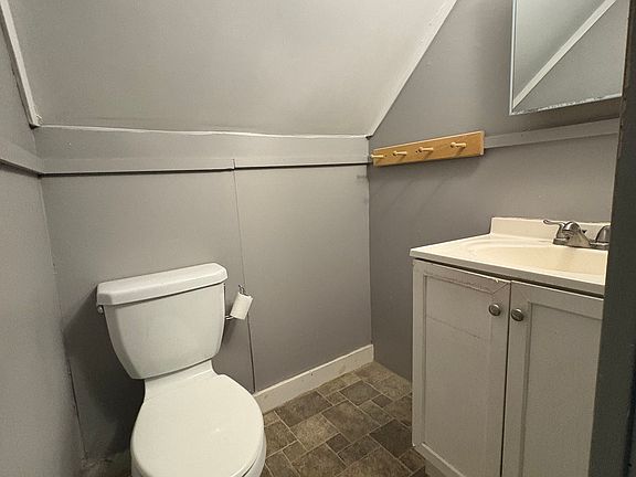 4th image of 7 Lynn St APT 8