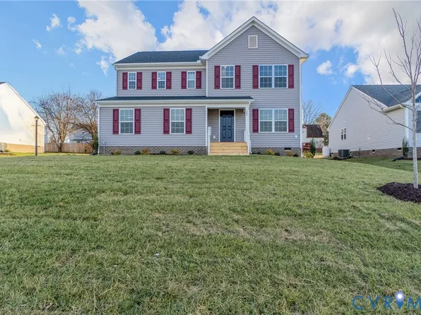 12601 Poplar Village Pl, Chester, VA 23831
