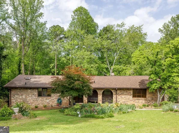 2425 Maclaren Cir, Dunwoody, GA 30360