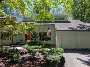 11577 Lake Newport Rd, Reston, VA 20194