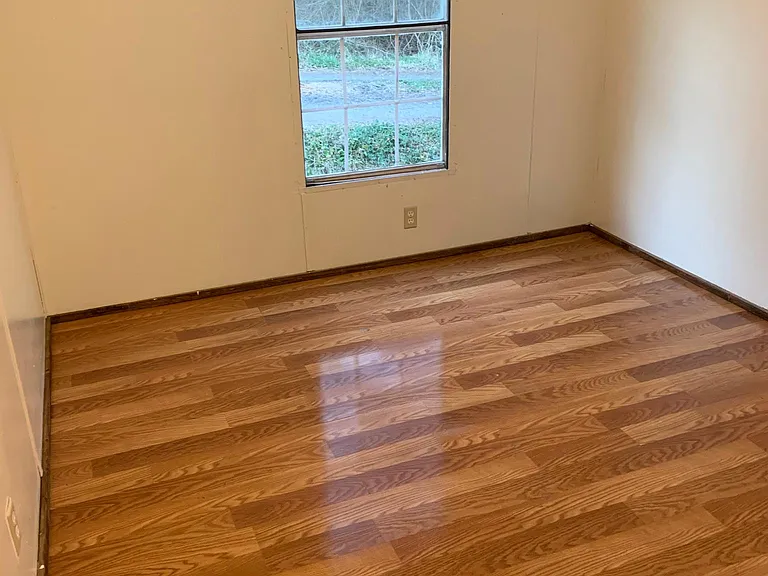 316 Woodmarsh Ln — Photo 7