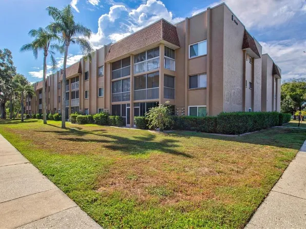 1310 Glen Oaks Dr E Unit 286E, Sarasota, FL 34232