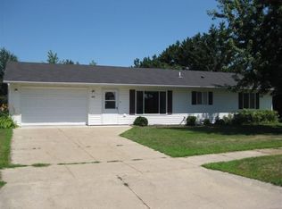 1215 Maple St, Reedsburg, WI 53959