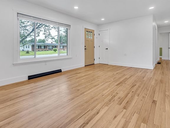 2nd image of 521 S Village Dr
