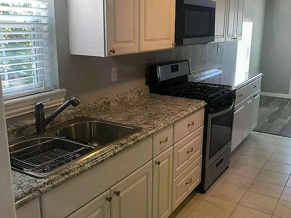 5th image of 352 E Archer St
