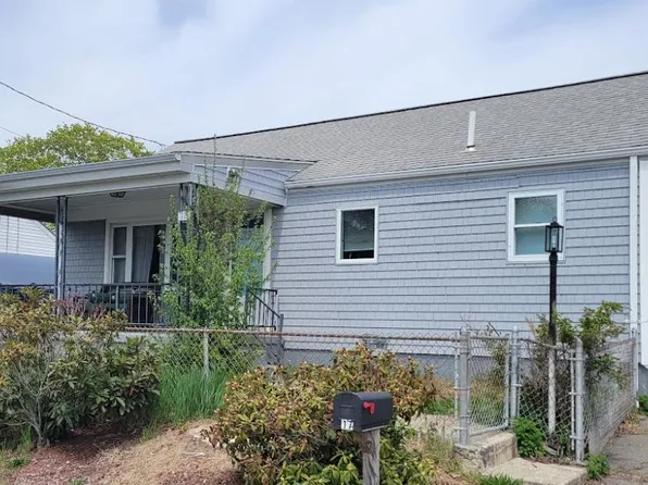 17 5th St, Swansea, MA 02777