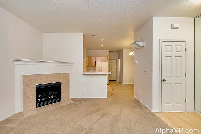 Charming 3 Bedroom | 2.5 Bathroom Townhome | Arbor Station Community | HOA Clubhouse | Pool | Hig... — Photo 2