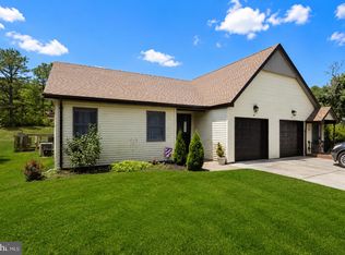 10 Cedar Ave, Manahawkin, NJ 08050
