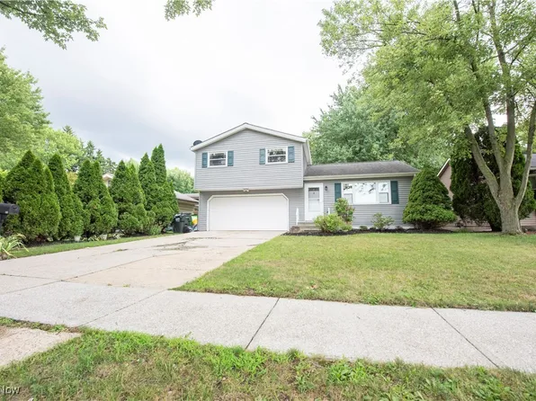 263 Butternut Ln, Berea, OH 44017