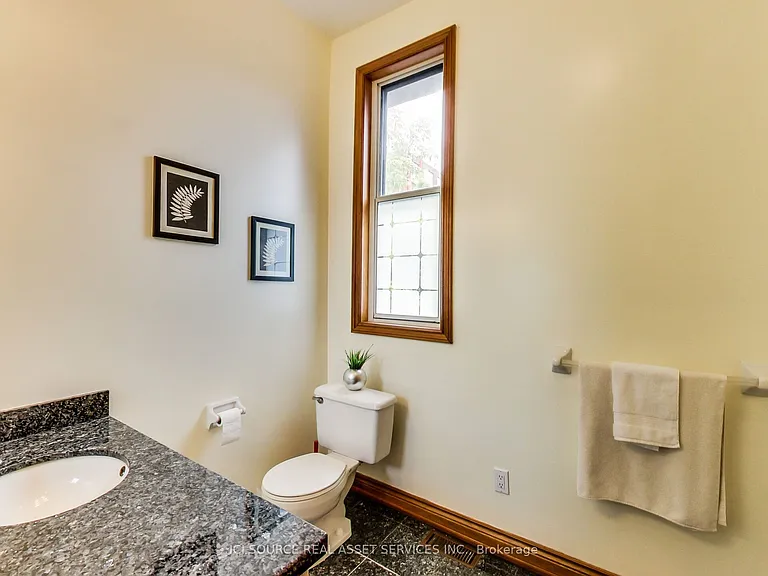 287 Palmerston Ave #MAIN — Photo 23