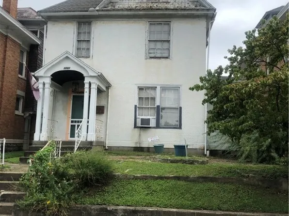 1717 Avery St, Parkersburg, WV 26101